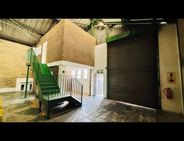 166M² WAREHOUSE TO LET IN ROBERTVILLE